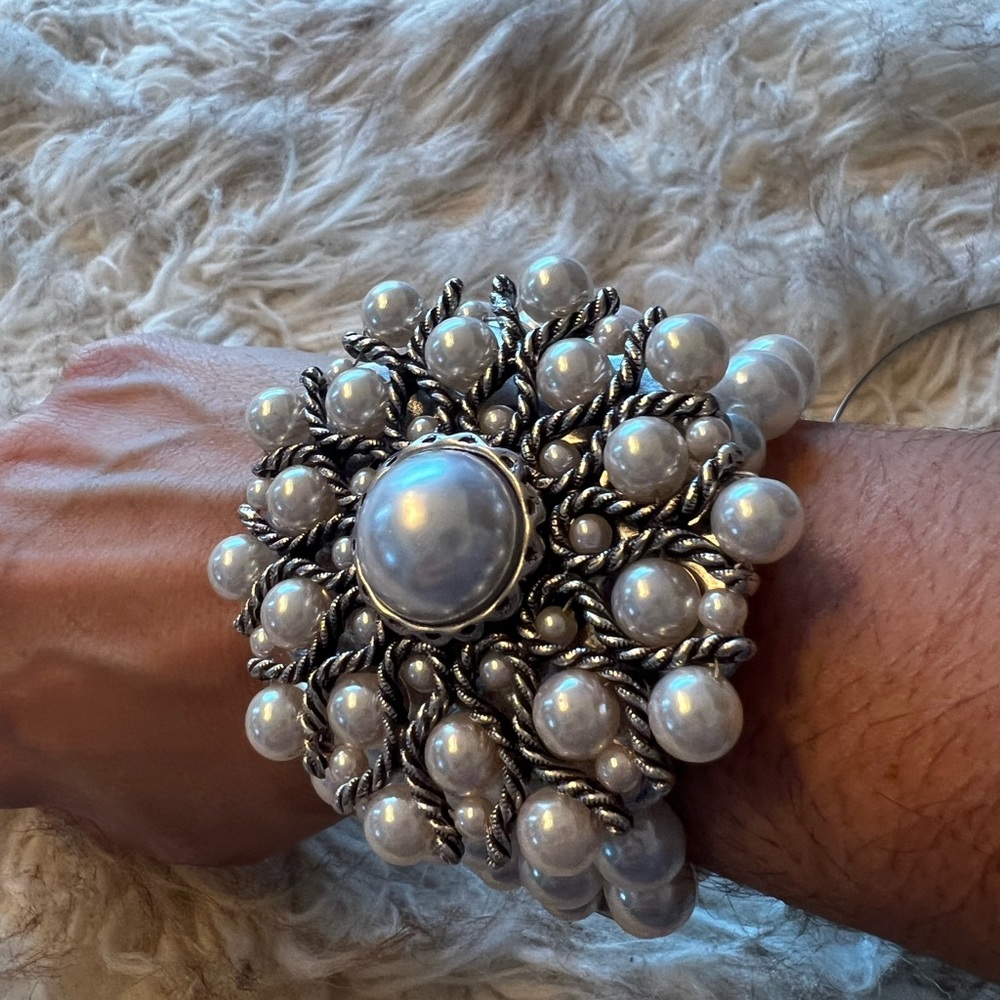 Forever Crystal Fitzgerald Bracelet Pearl.